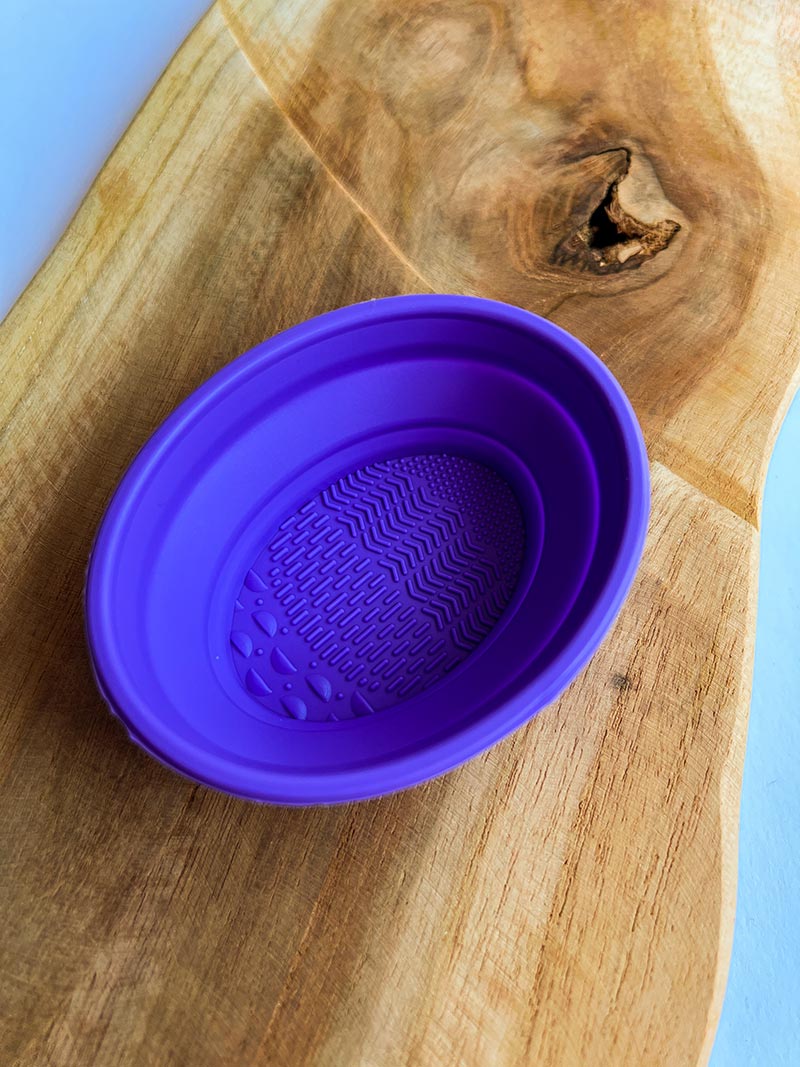 Myjka do pędzli do tatuaży brokatowych